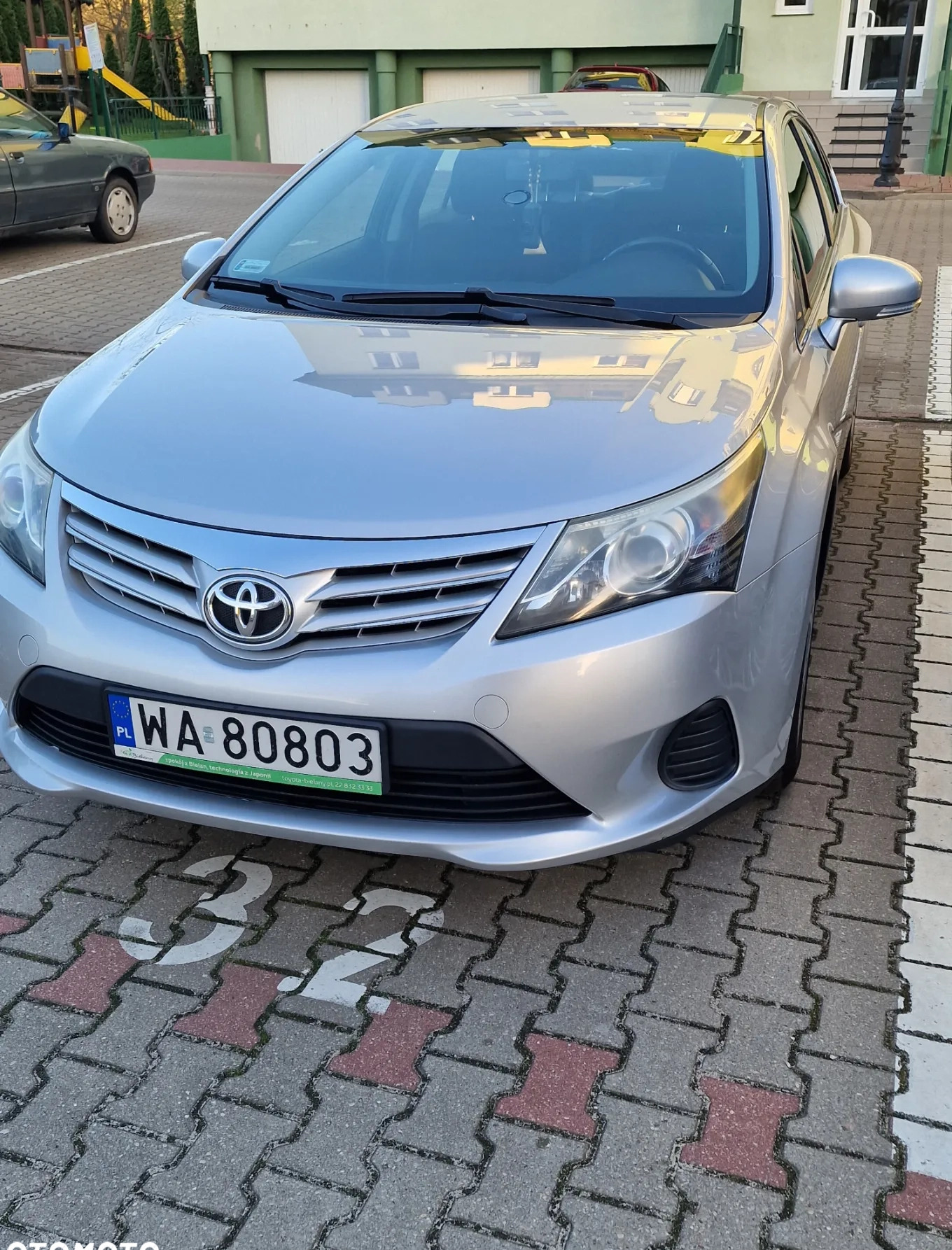 Toyota Avensis cena 42000 przebieg: 164600, rok produkcji 2013 z Warszawa małe 254
